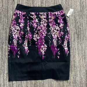 Brand New Worthington Women's Size 4‎ Black Purple Floral Full Skirt Knee Length
